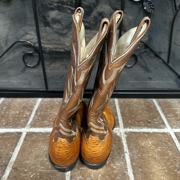 Slightly worn cowboy boots. - Picture 7 of 10